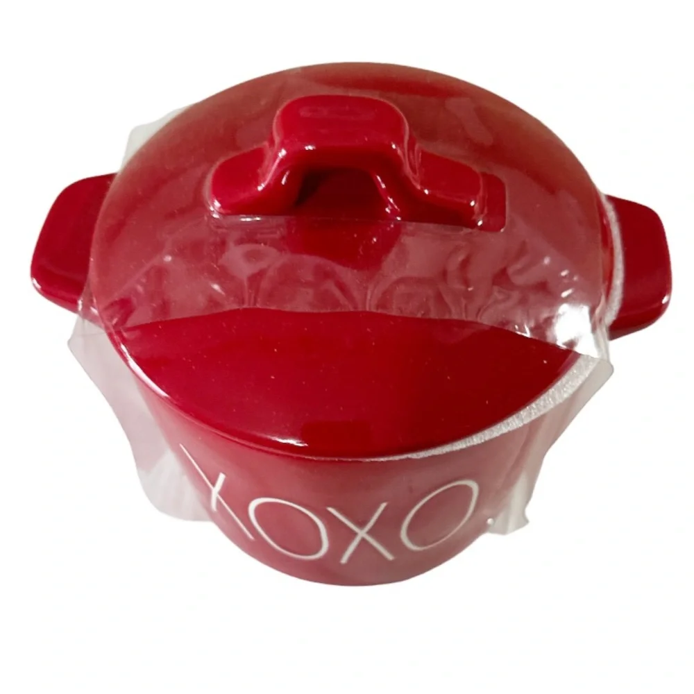 NEW Rae Dunn Red XOXO Covered Casserole Dish ♥️♥️♥️